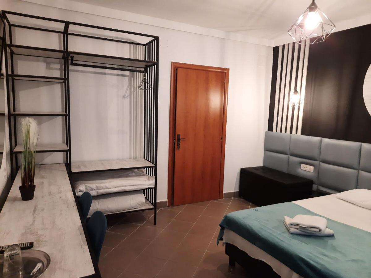Pension Recidency Oradea Eksteriør billede