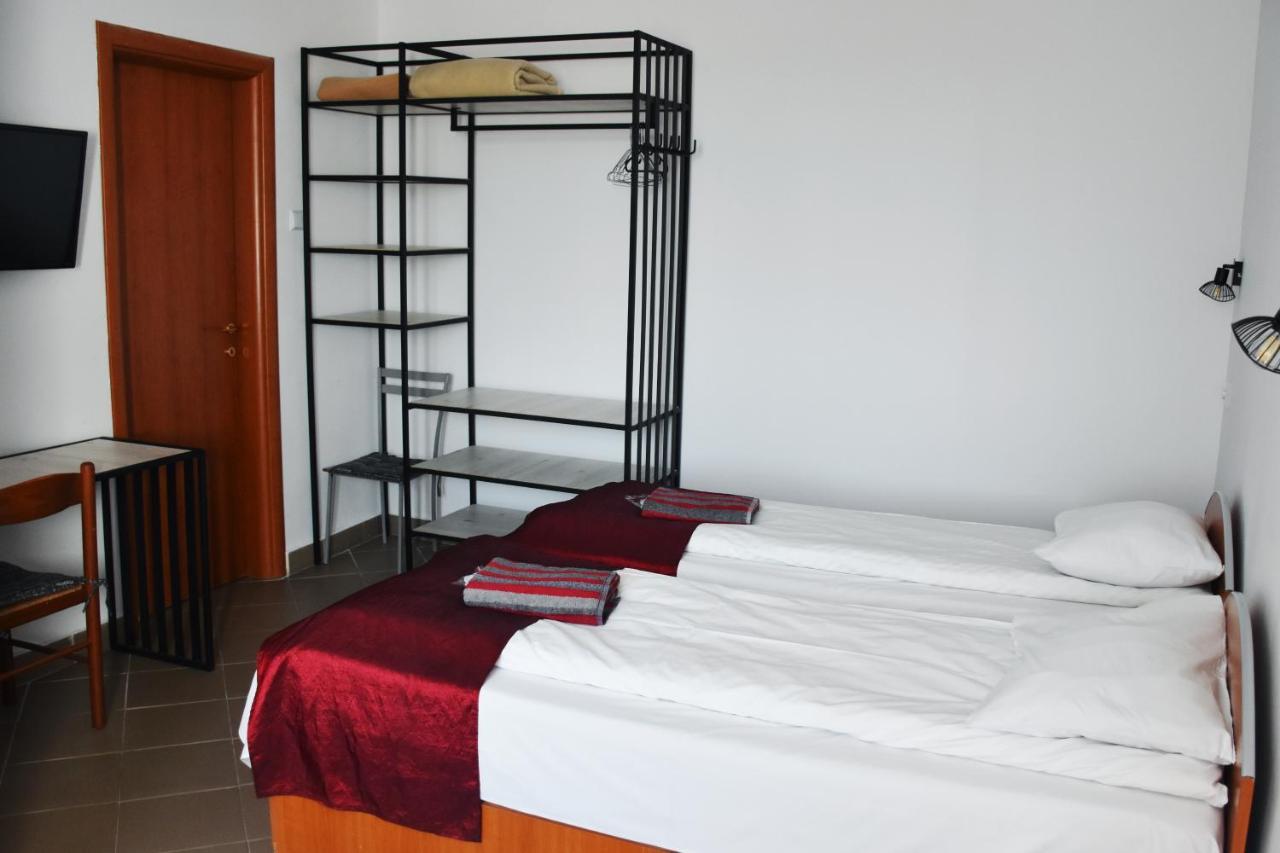 Pension Recidency Oradea Eksteriør billede
