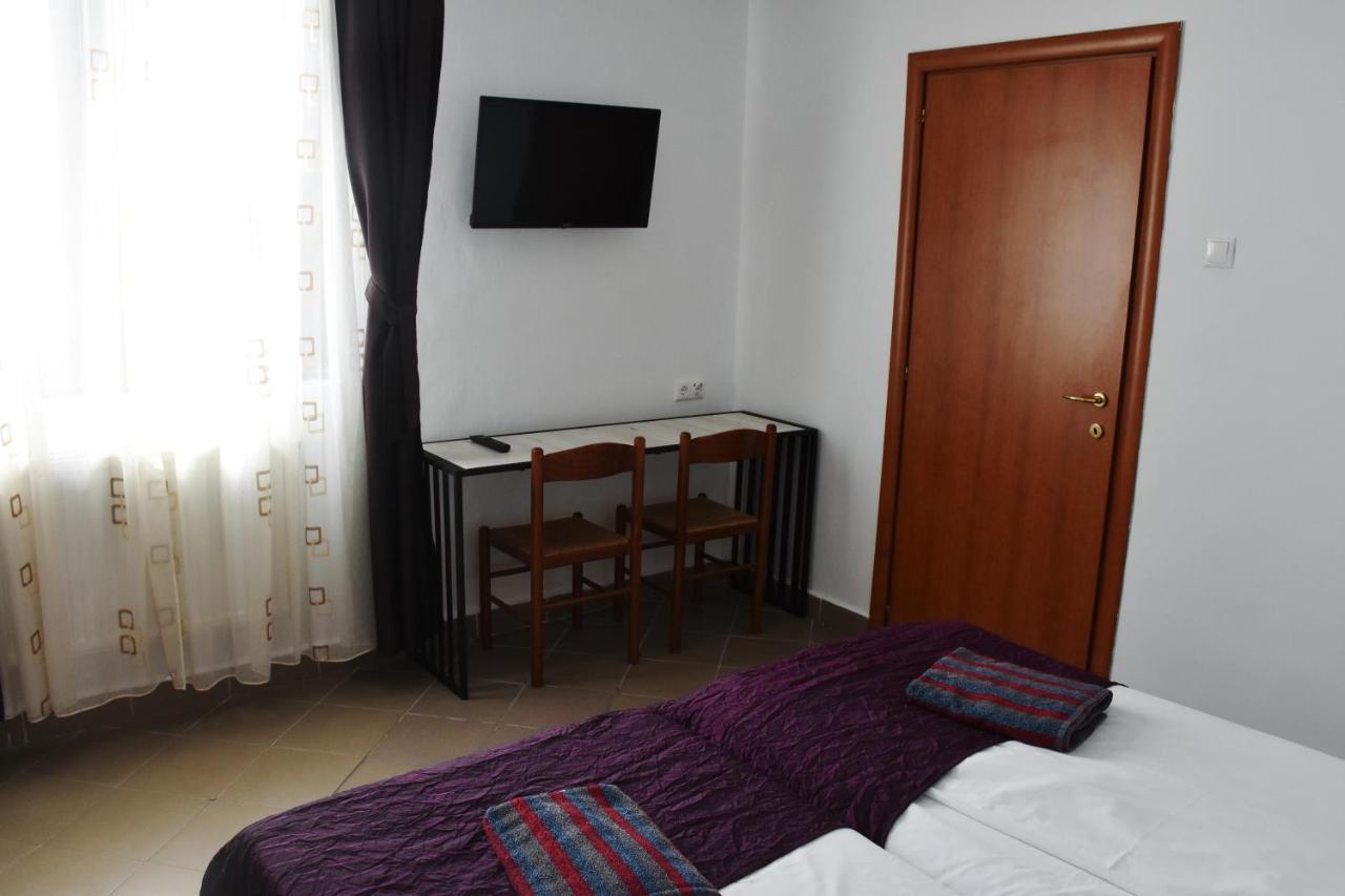 Pension Recidency Oradea Eksteriør billede