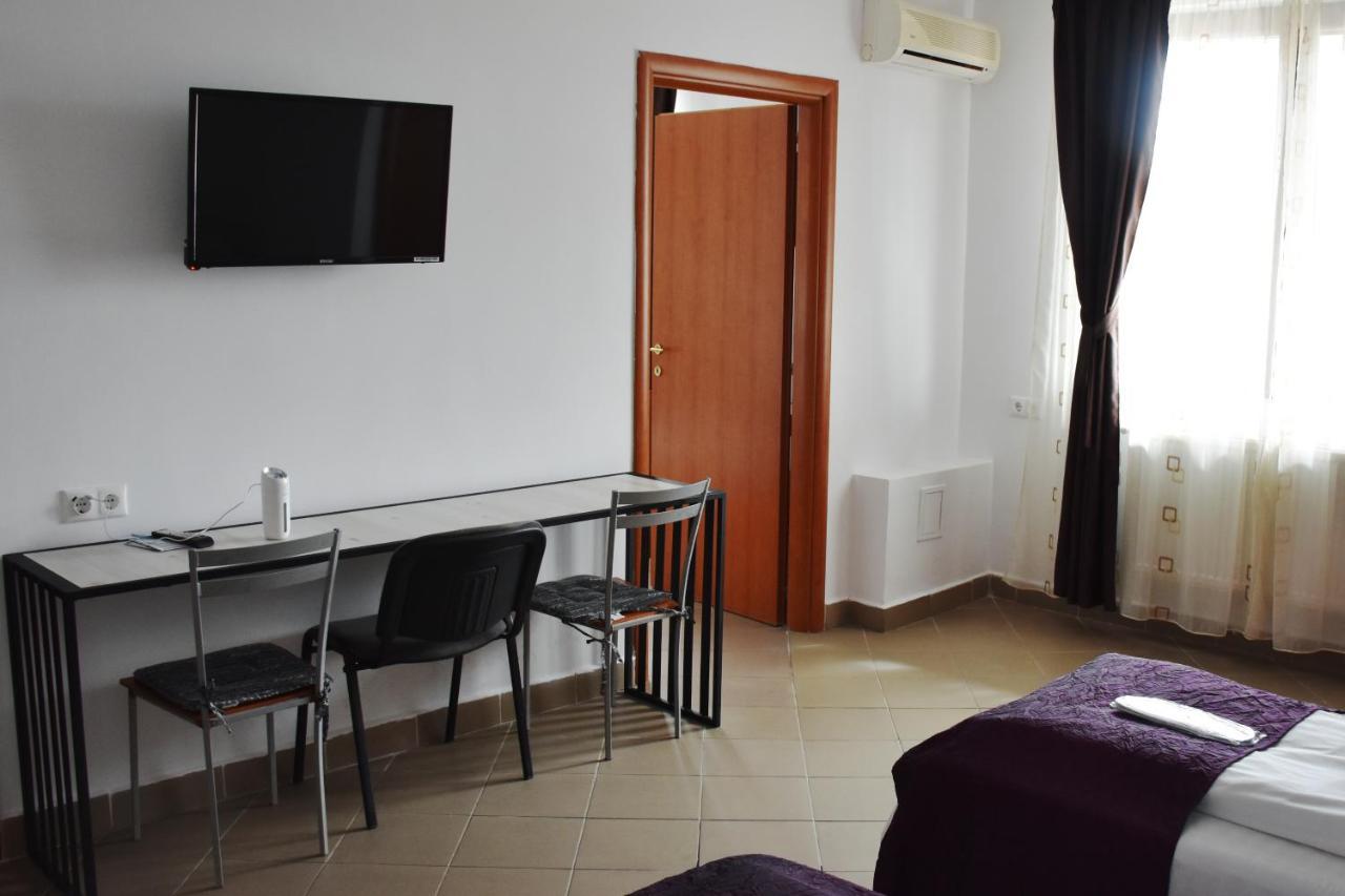 Pension Recidency Oradea Eksteriør billede